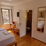 Gostinjska kuća Malena Palace Experience