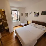Malena Palace Experience Gostinjska kuća 3*
