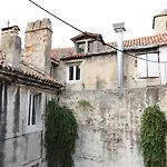 Malena Palace Experience Gostinjska kuća 3*
