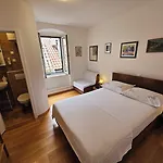 Malena Palace Experience Gostinjska kuća Split