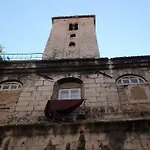 Malena Palace Experience Gostinjska kuća