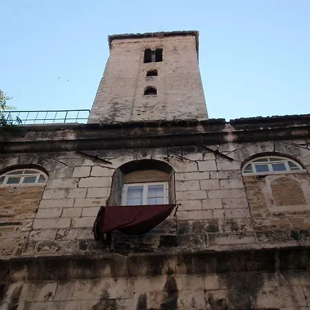 马莱纳宫殿旅馆 招待所