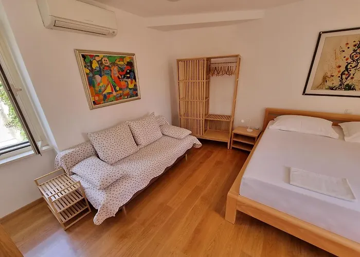 Guest house Malena Palace Experience 3*