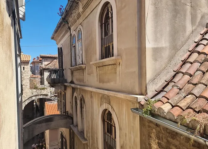 Malena Palace Experience Guest house Split