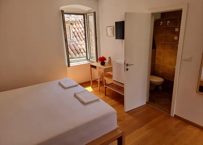 Malena Palace Experience Guest house