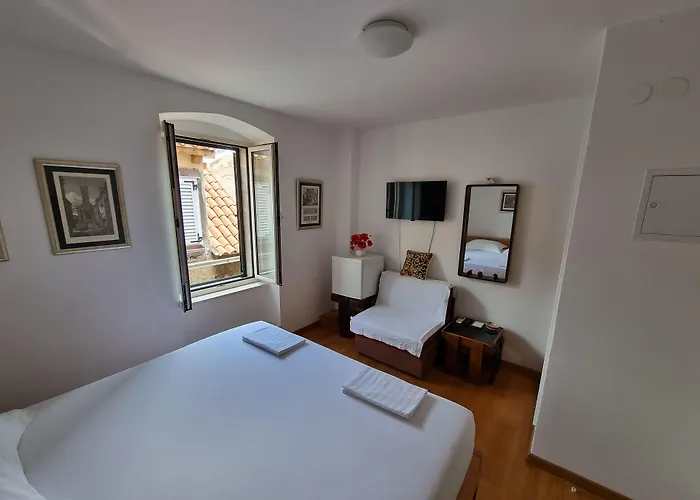 Malena Palace Experience