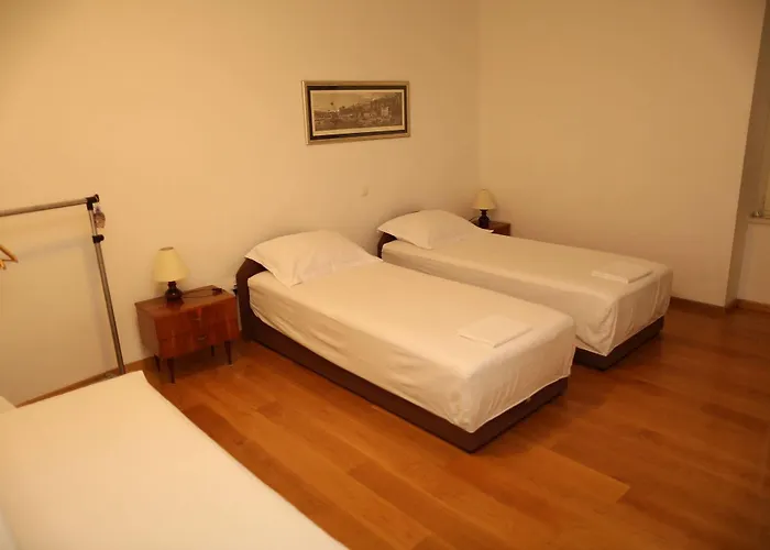 Malena Palace Experience Guest house Split