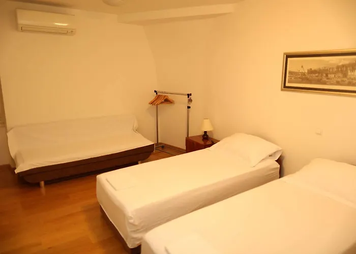 Guest house Malena Palace Experience 3*