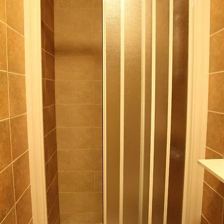 Malena Palace Experience سبليت
