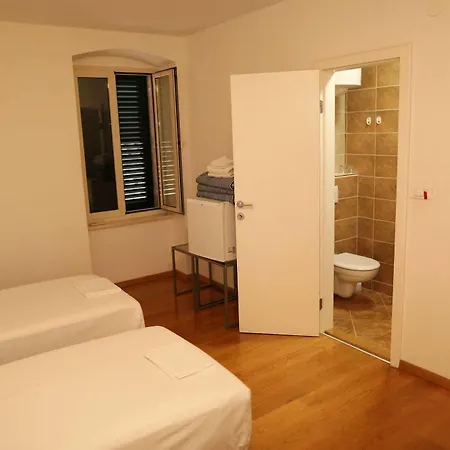 Malena Palace Experience Affittacamere 3*