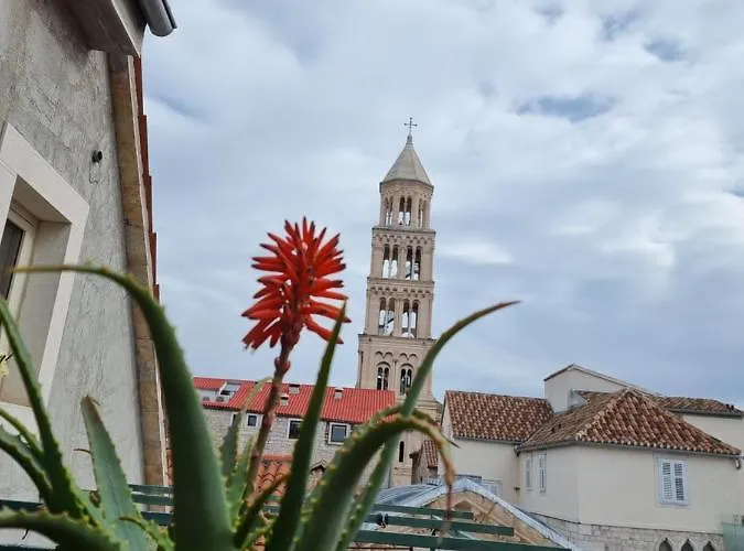 Malena Palace Experience