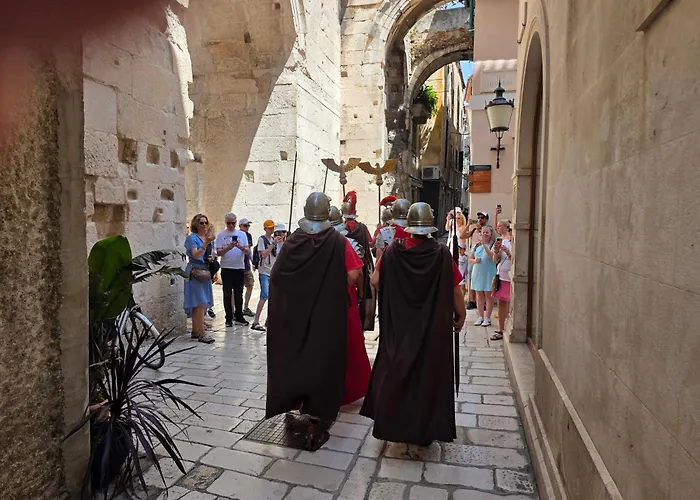 Malena Palace Experience Gæstehus Split